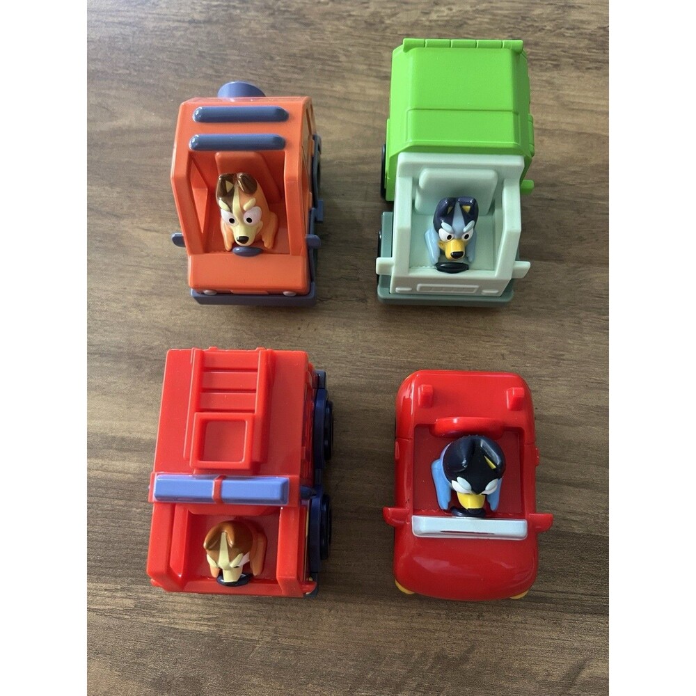 Bluey Mini Racers Toy Vehicle Character Figure Lot of 4, Ages 3-5